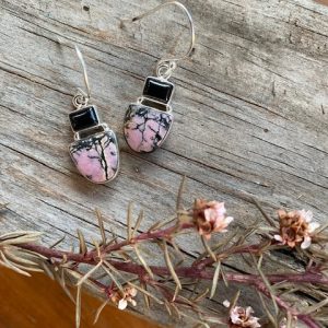 Rhodonite and Onyx earrings
